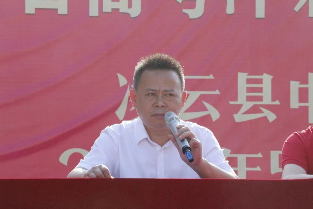 铮铮誓言扬斗志,厉兵秣马谱华章——凌云县中学举行2023届4月份市统测