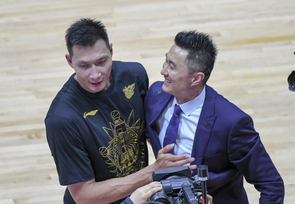 广东对阵辽宁！任骏飞因伤告退，杜锋提要求，卫冕冠军脸色挂不住_腾讯新闻
