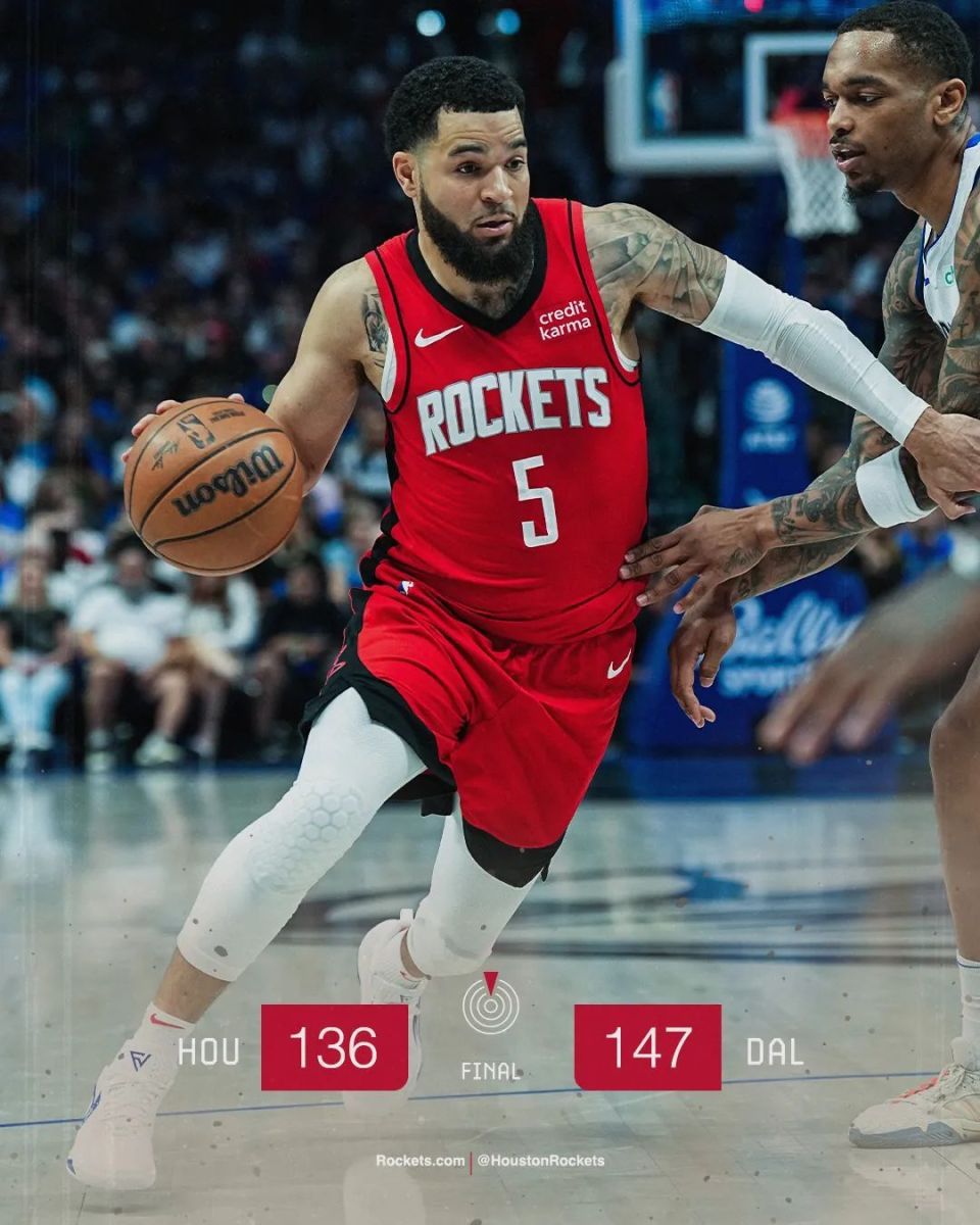 汤普森推倒克莱伯领二级恶意被驱逐!_腾讯新闻