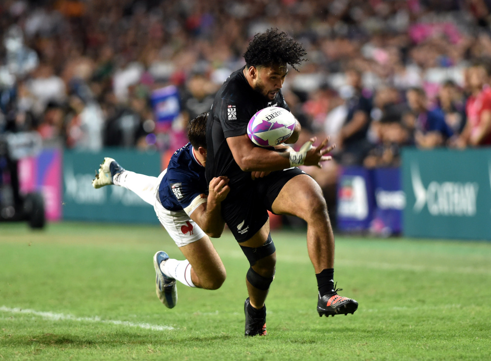 橄榄球香港国际七人橄榄球赛新西兰队获得男子女子比赛冠军