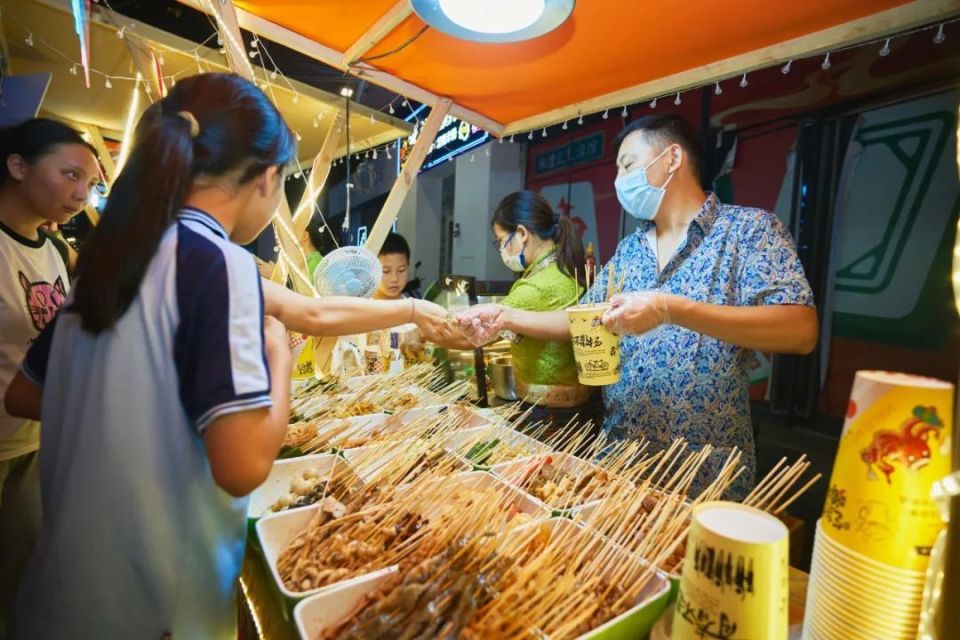 佛山最大东南亚风夜市就在南海打卡指南