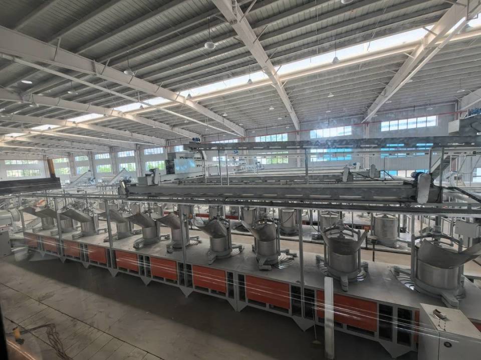 新招企业120天快速运行,老茶企迎来"超级工厂" 四川宜宾筠连优化营商