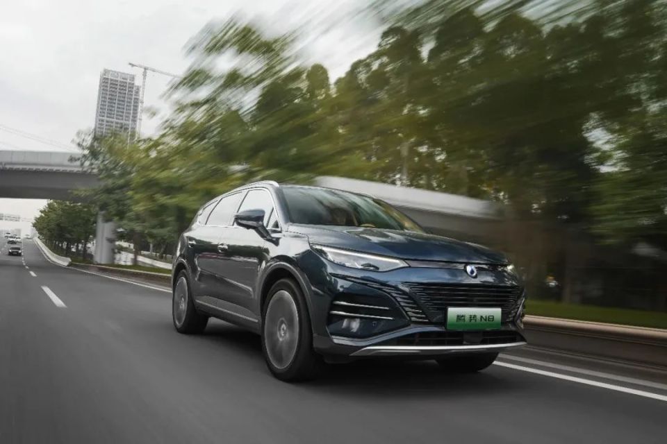 6/7座中大型suv,绿牌插混490匹,油耗不到6.5l?-腾讯新闻