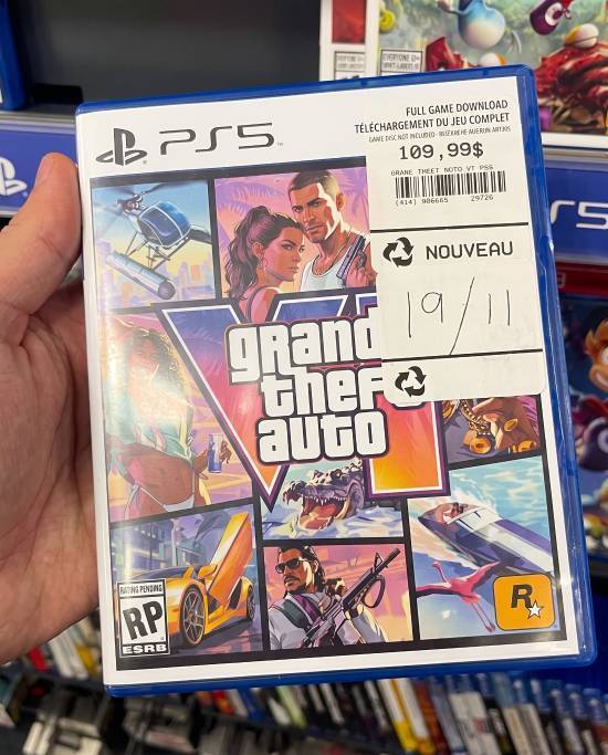 《GTA6》PS5实体版实物曝光！塑料盒子无光盘_腾讯新闻