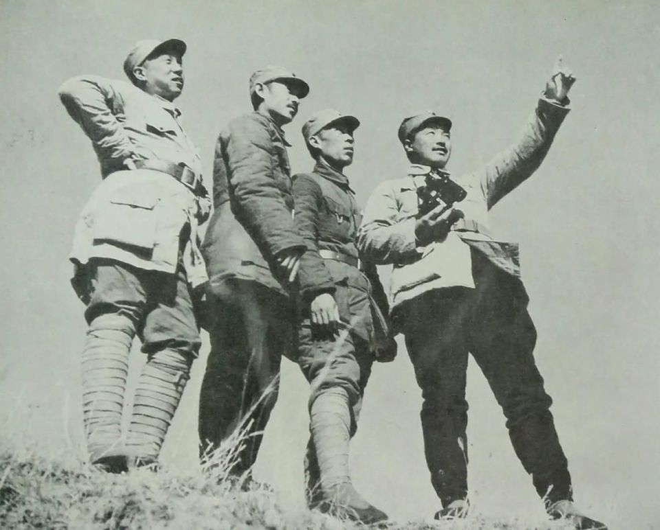 1937年初,陕甘宁红军组建援西军,去接应突围的西路军幸存人员