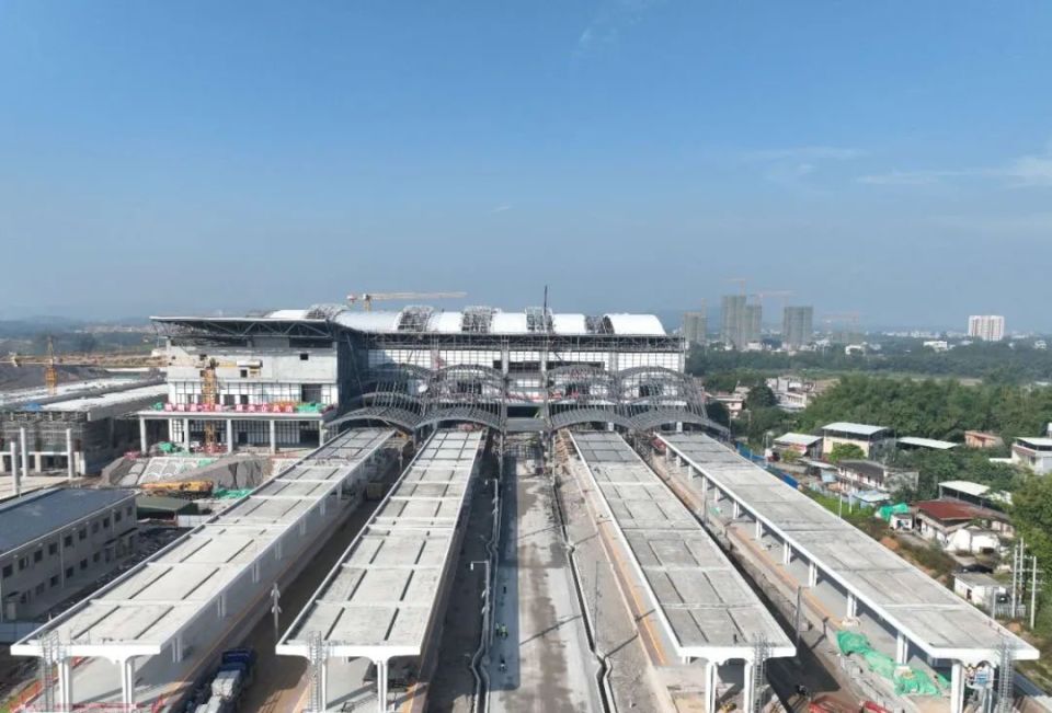 南深高铁南玉段进度刷新玉林北站整体轮廓亮相
