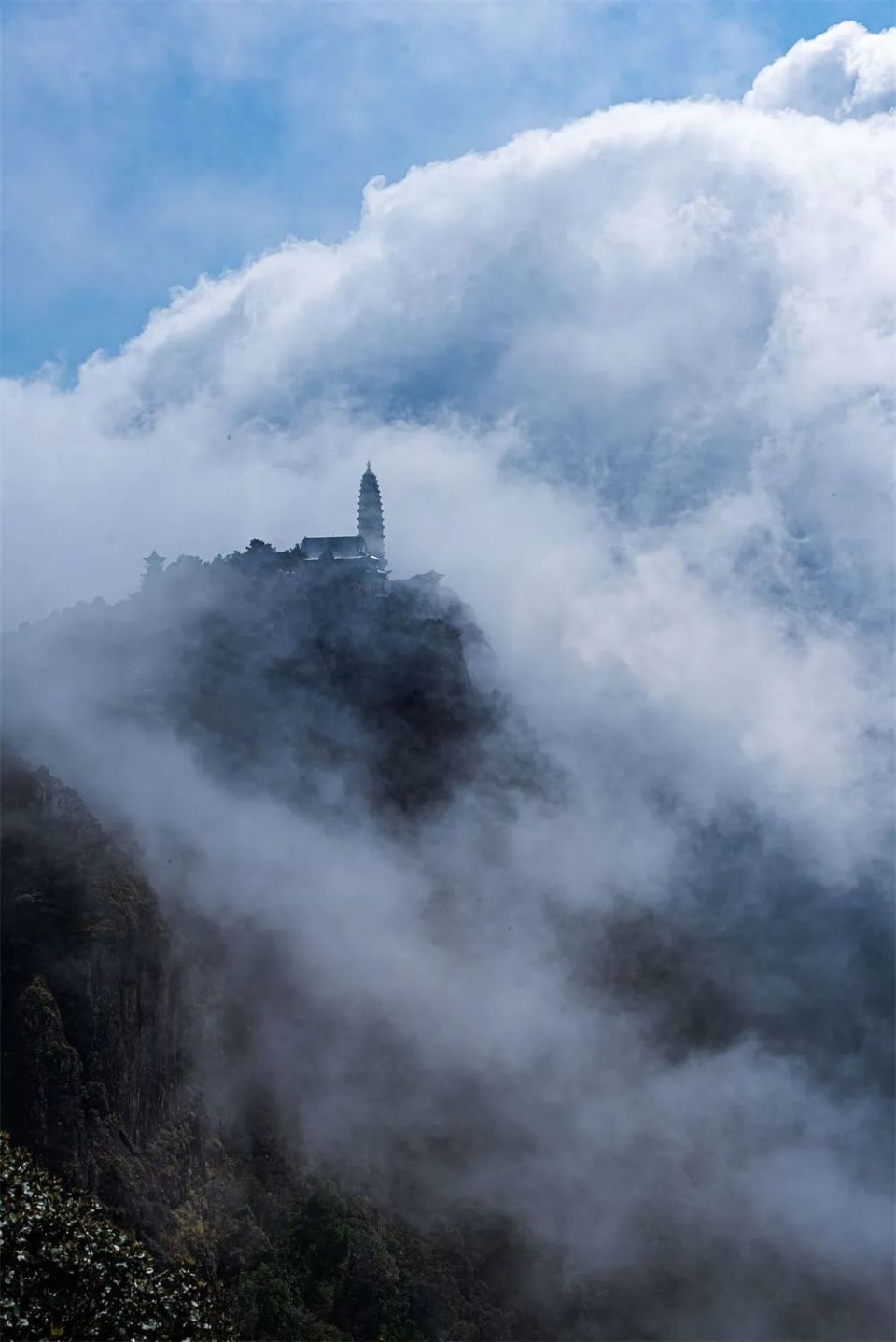 19中国旅游日︱邀你免费畅游鸡足山