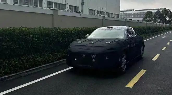 之前一直有传小米第二款电动车是suv,直接对标特斯拉model y,它