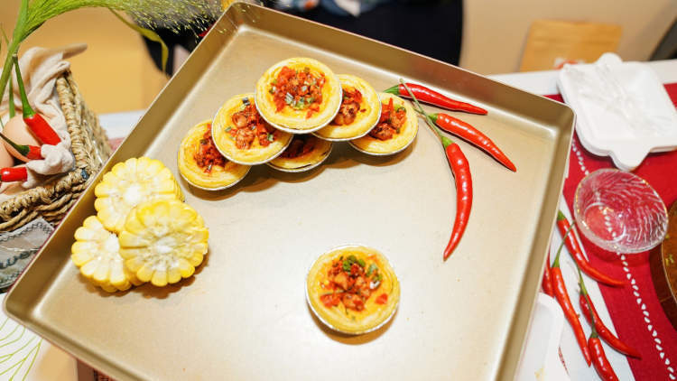 青花瓷汉堡四季养生披萨辣味蛋挞上海这场食品创新创意大赛上奇妙美食