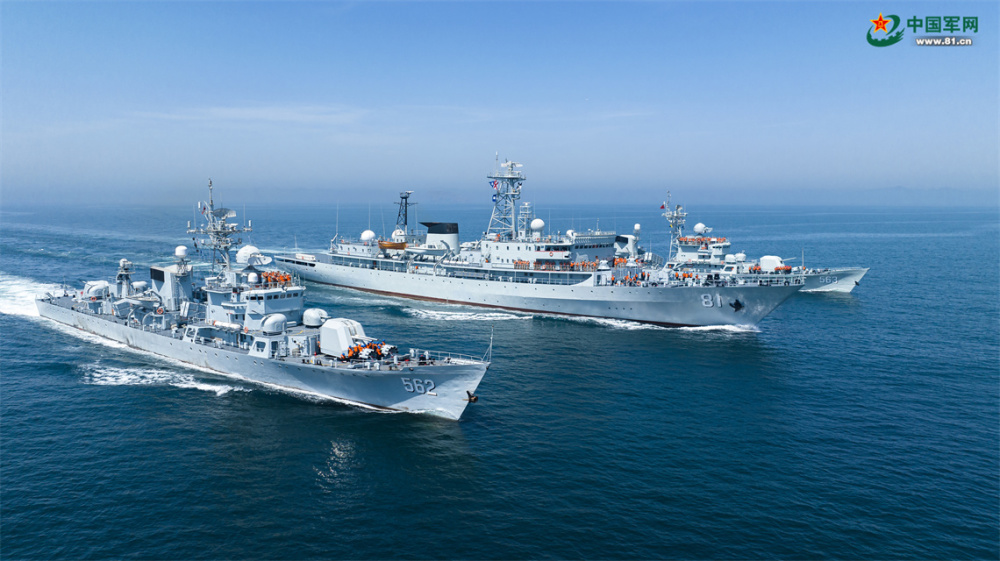 高清大图铸舰深蓝大连舰艇学院学员实战化演练拉开帷幕