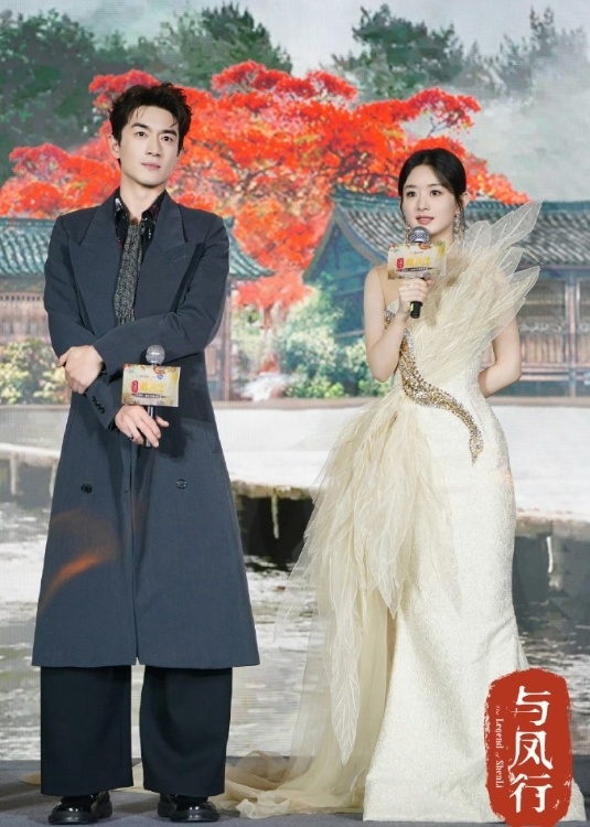 恋情曝光后,赵丽颖林更新先后发文,正常宣传暗示不过是利益关系_腾讯