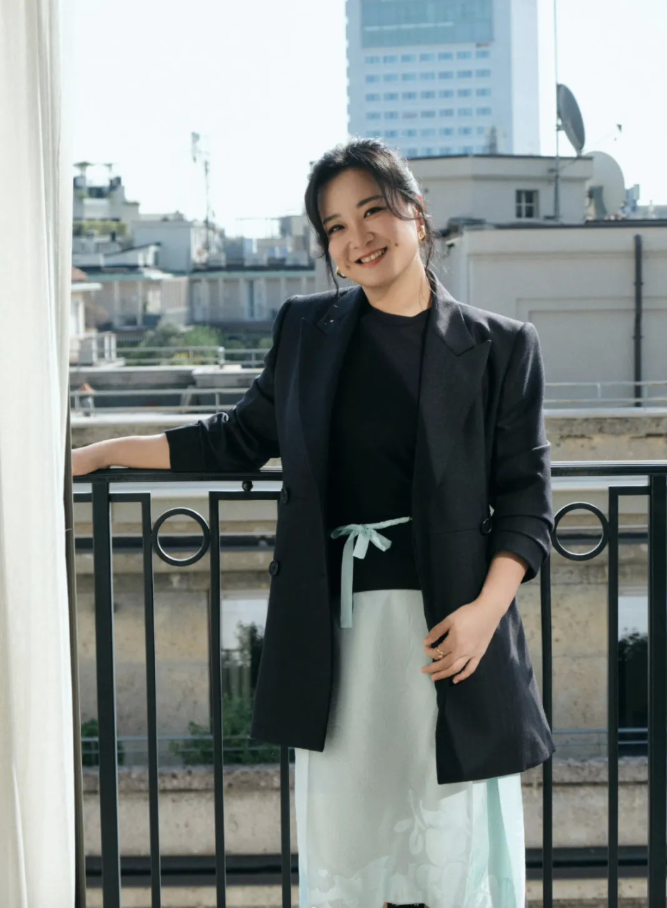 贾玲又瘦了近照越来越美米兰时装周惊艳四方网友太飒了