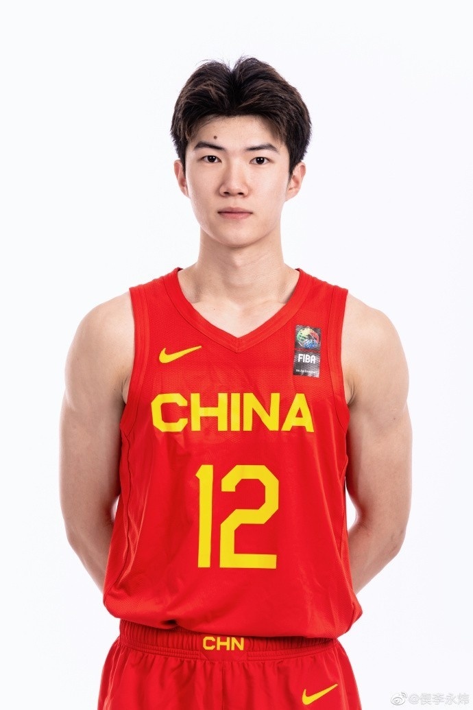 u19男篮世界杯即将开打偰李永炜晒定妆照我们明天见