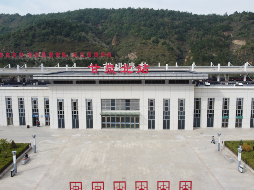 子长站二次安检位置初次安检正前方清涧站二次安检位置候车室北侧为