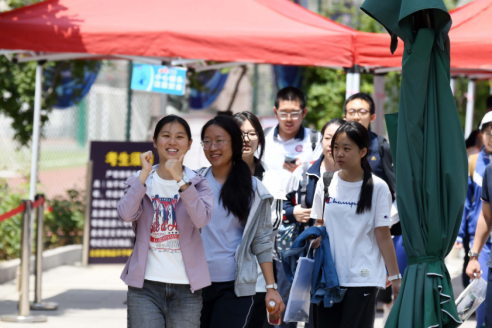 高考放榜后临床医学专业热度飙升！为啥这么火？你知道吗？