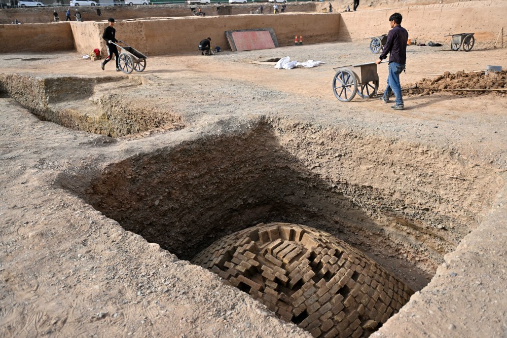 新疆首座地下古墓遗址博物馆开馆了