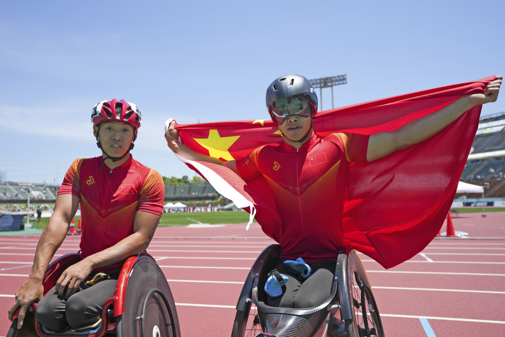 残疾人田径世锦赛:王洋获得男子800米t34级别冠军