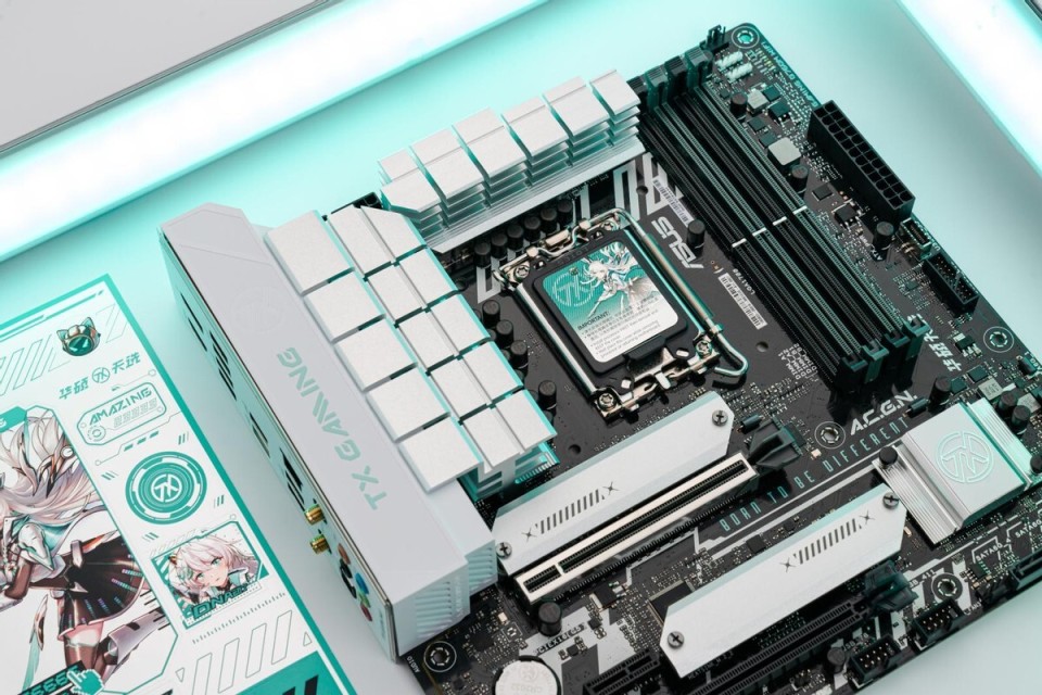 次元神装战力升级华硕txgamingb760mwifi天选主板测评