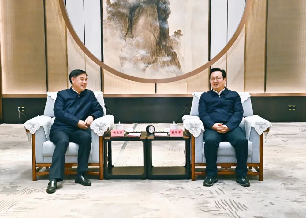 张国华与国家体育总局副局长张家胜一行举行工作座谈_腾讯新闻