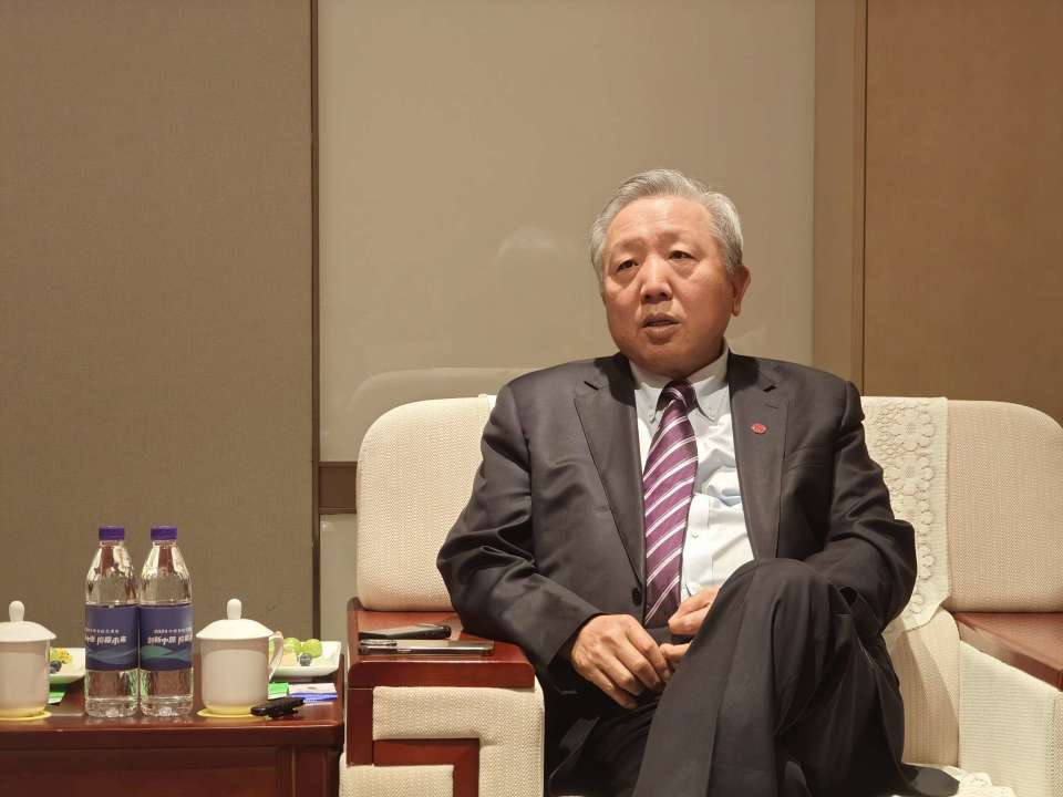 对话吴晓求:"基金入豫"重点是打造好生态环境和营商环境丨顶端访谈