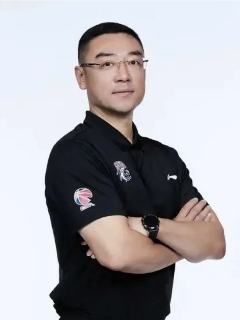 【官宣】上海久事篮球俱乐部全新教练组正式登场_腾讯新闻