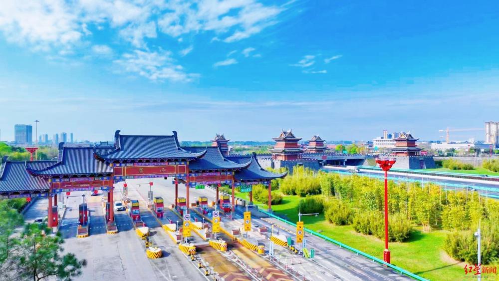 成乐高速眉山收费站4座匝道收费棚3月底全面开放_腾讯新闻