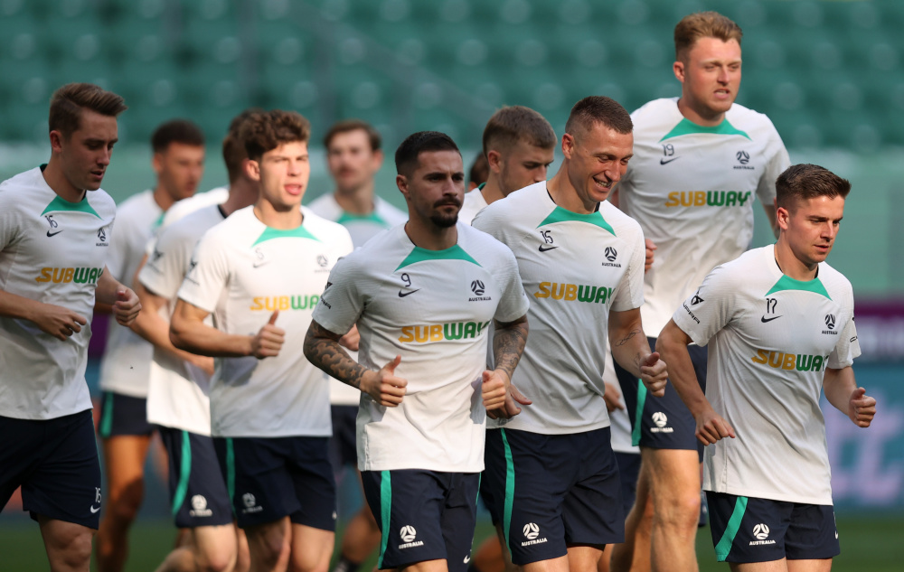 体育足球澳大利亚队进行赛前训练