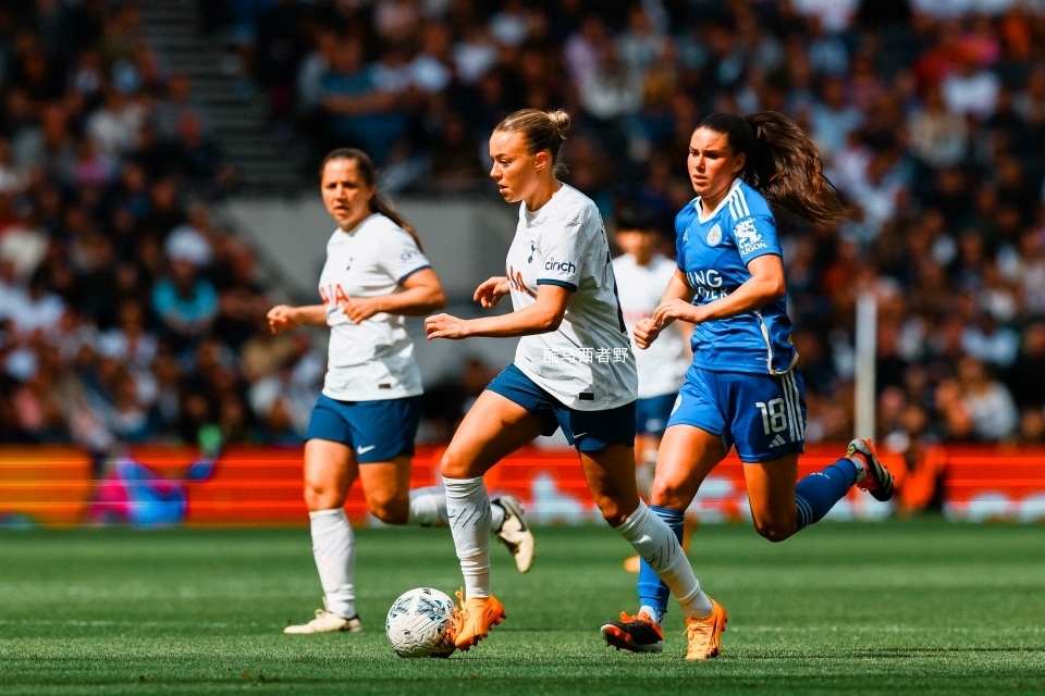 王霜在热刺女足打不上比赛除了能力还有另外一个原因