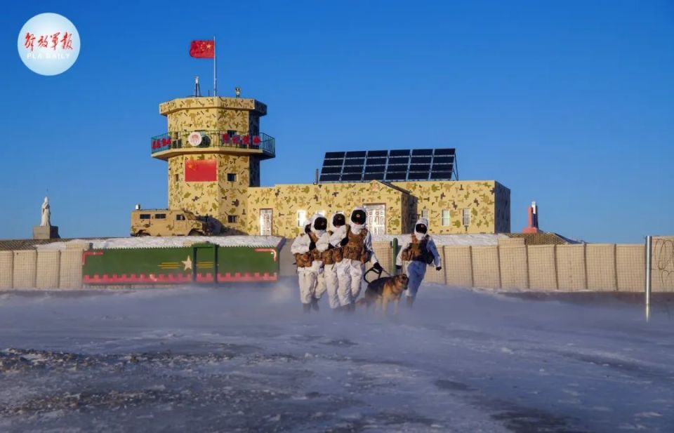 雪域深处,大风凛冽!边防战士踏上风雪巡逻路_腾讯新闻