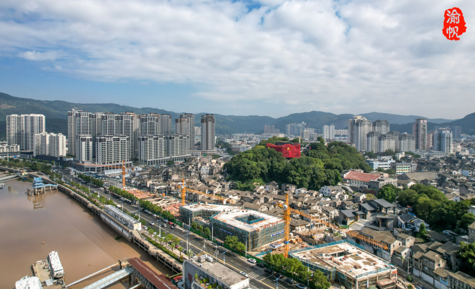 游走瑞安外滩高楼林立车水马龙城市繁华不逊中西部地级市