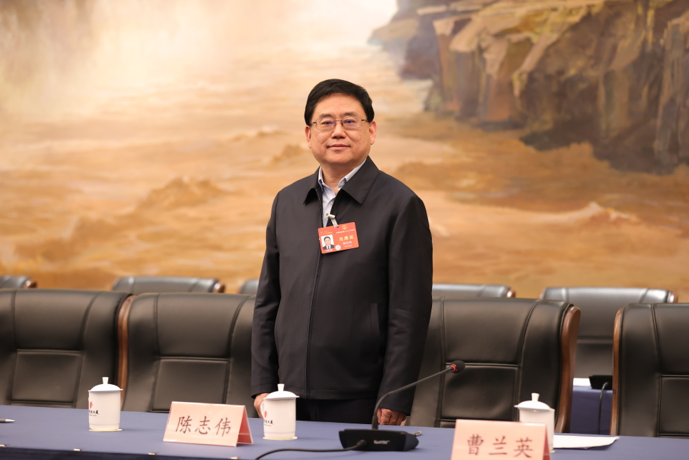 对话陈志伟:豫东南高新区要大力发展新能源产业丨顶端访谈_腾讯新闻