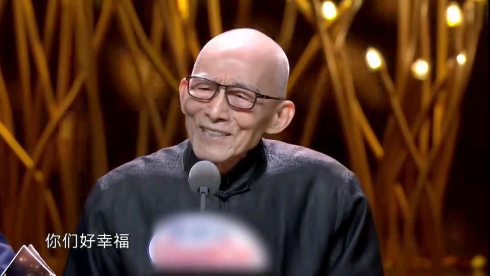 繁花爆火被90岁高龄的游本昌圈粉他的获奖感言令人泪目