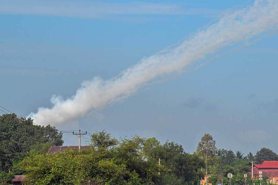 美国的7500怎么表示早安!世界丨美国与欧盟达成15%税率关税协议；全球首个！这一岛国计划全体移民_https://www.jmylbn.com_新闻资讯_第3张