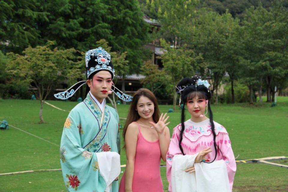 拈花湾小镇沉浸式戏曲游 交互式体验激发文旅融合新活力