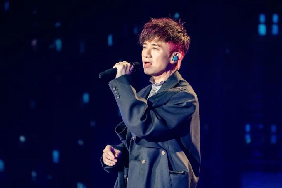 走出屏幕时隔四年巡回演唱会佛山站2023古巨基"我好钟意唱歌"你也在