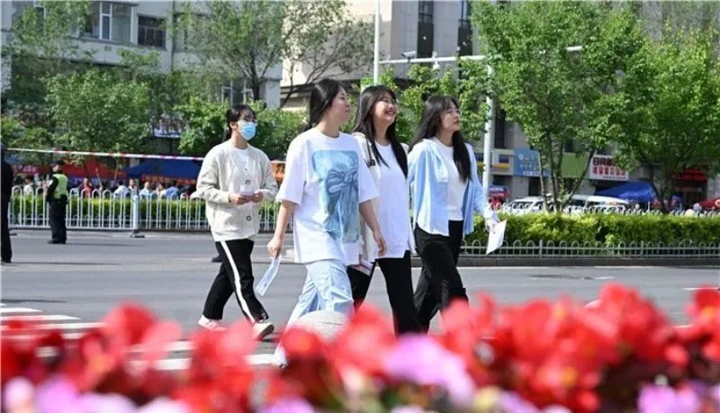 2024年新高考大幕开启 我州8736名考生从容"首秀"考场逐梦
