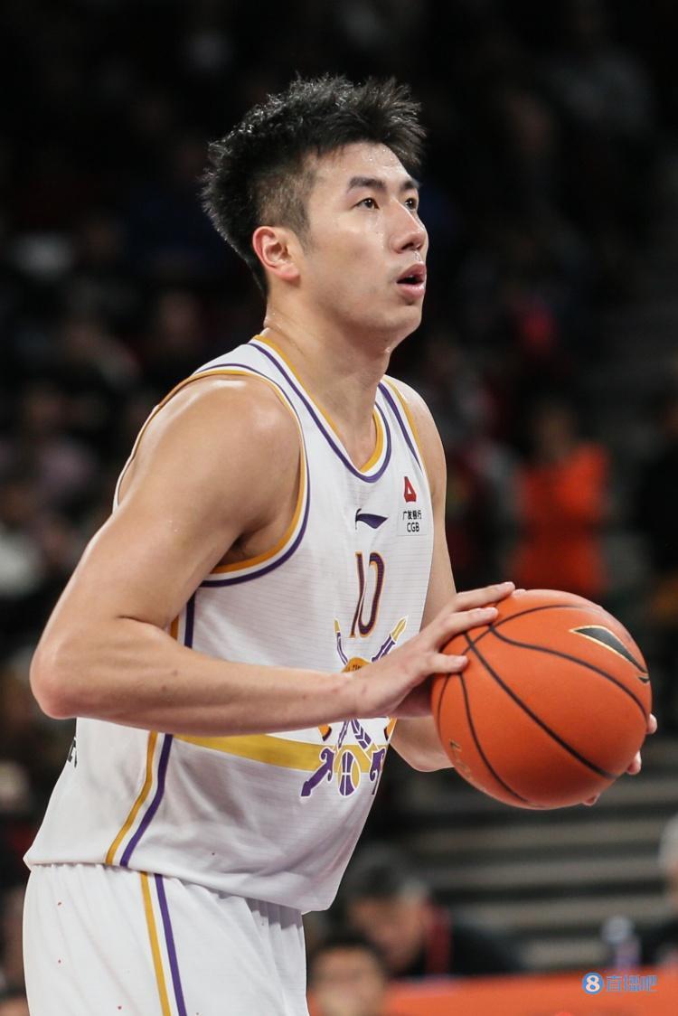 邹雨宸12中9得23分9板6助3断3帽 正负值 19_腾讯新闻