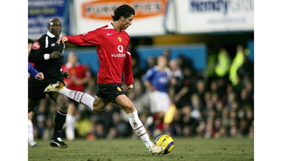 比赛还没正式吹哨开踢,双方在球员通道或球场上就开始冲突不断了