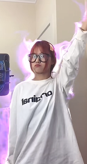 千万粉丝变装博主,自曝患有重度抑郁症,目前决定与公司解约全力治疗