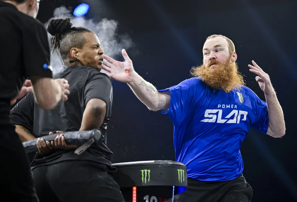 俄罗斯扇耳光大赛在美国走红终极格斗冠军赛总裁这项运动会成为主流它