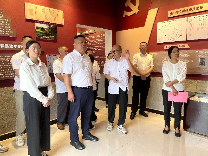 【文化传播】泸州宜宾及成都市温江区等地积极开展史志七进活动