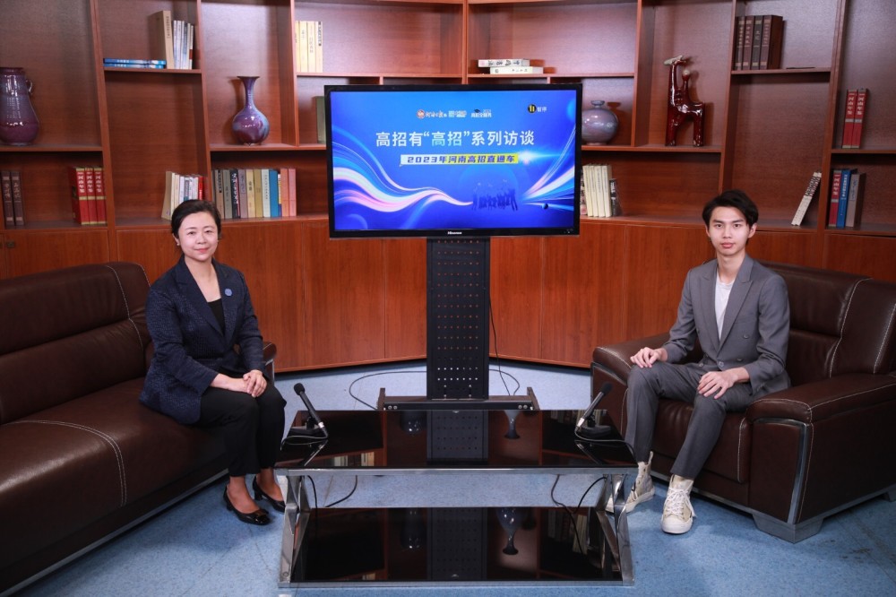 新鄉(xiāng)學(xué)院音樂(lè)系本科專科_河南科技師范學(xué)院_專科人數(shù)多還是本科人數(shù)多