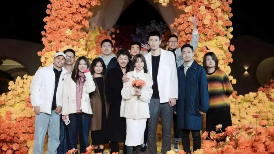 张镇麟今夏要办婚礼,郭艾伦:我就随100块!我不结婚不亏了吗