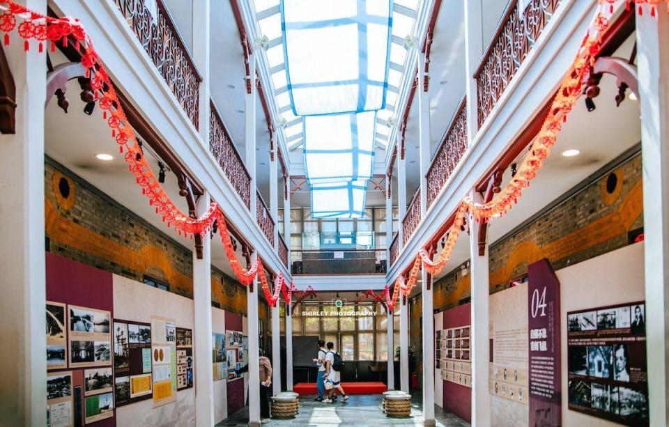 上海最古老的大学,邬达克参与设计,跨越3个世纪一直在原地办学