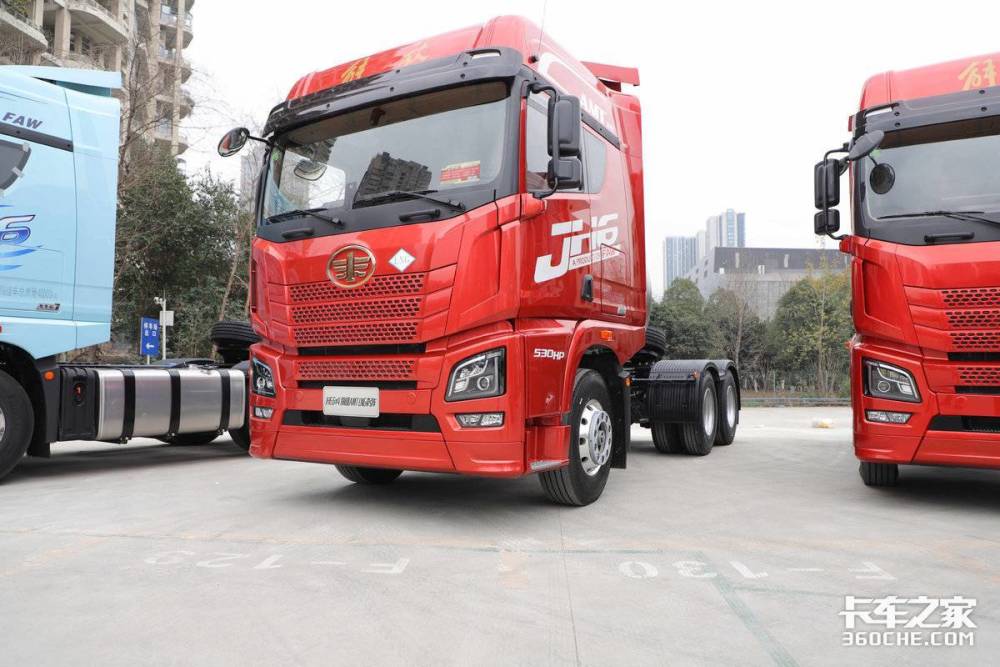 潍柴15升配amt西北地区干线运输首选解放jh6领航版燃气牵引车