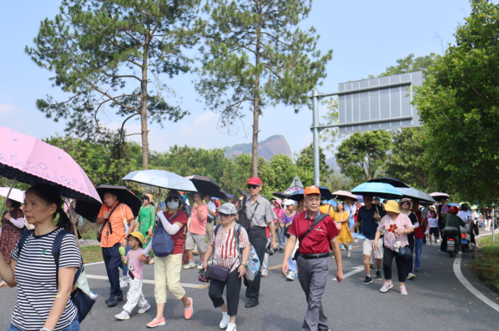 1000万人照片图片