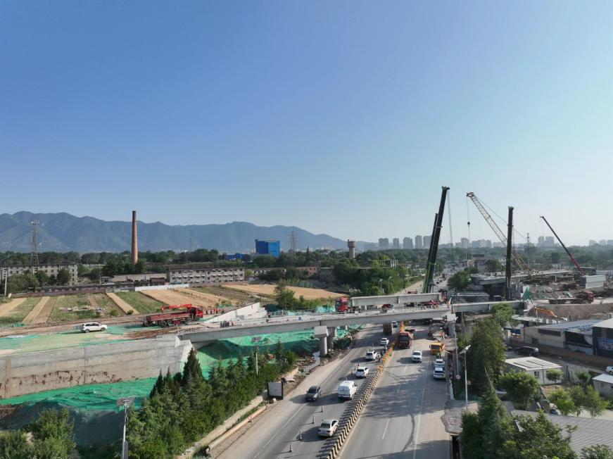 西安这条双向十车道正式通车,城西重要动脉也迎来喜讯!