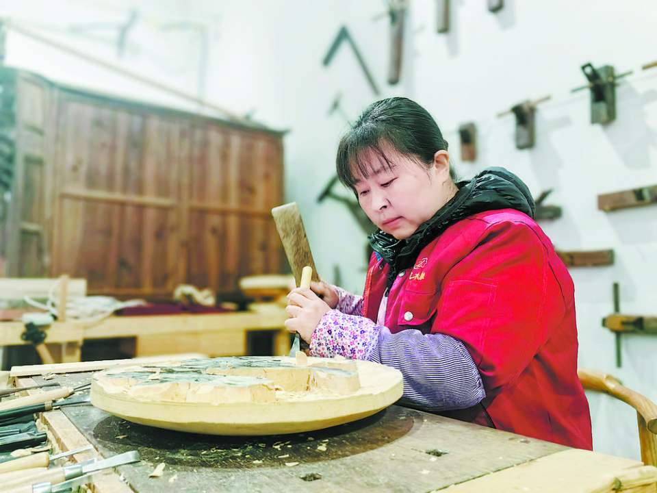 曹县木雕一刀一木琢神韵