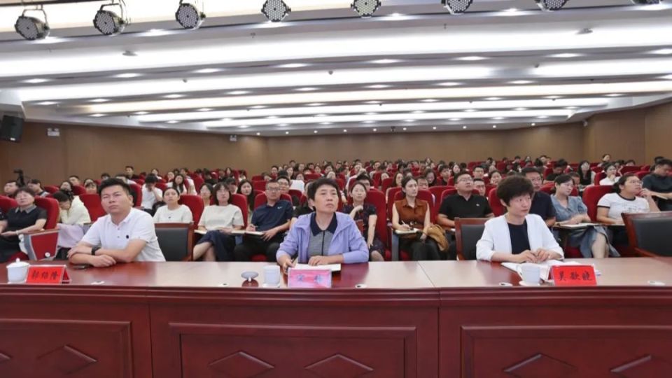 区委常委,宣传部部长宋静出席培训活动.