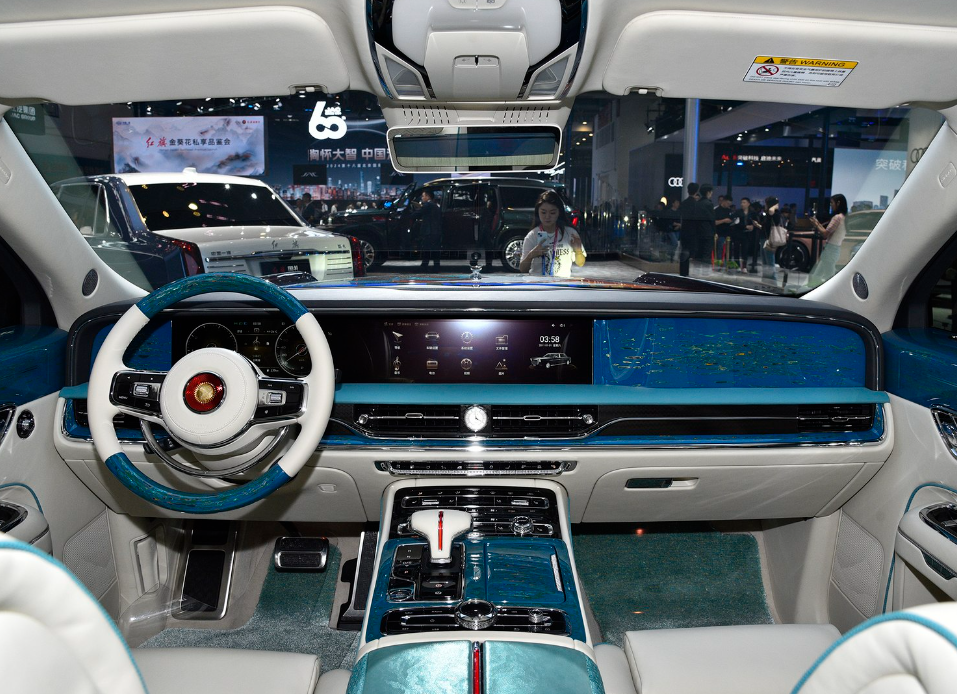 配4.0t v8引擎,指导价718万